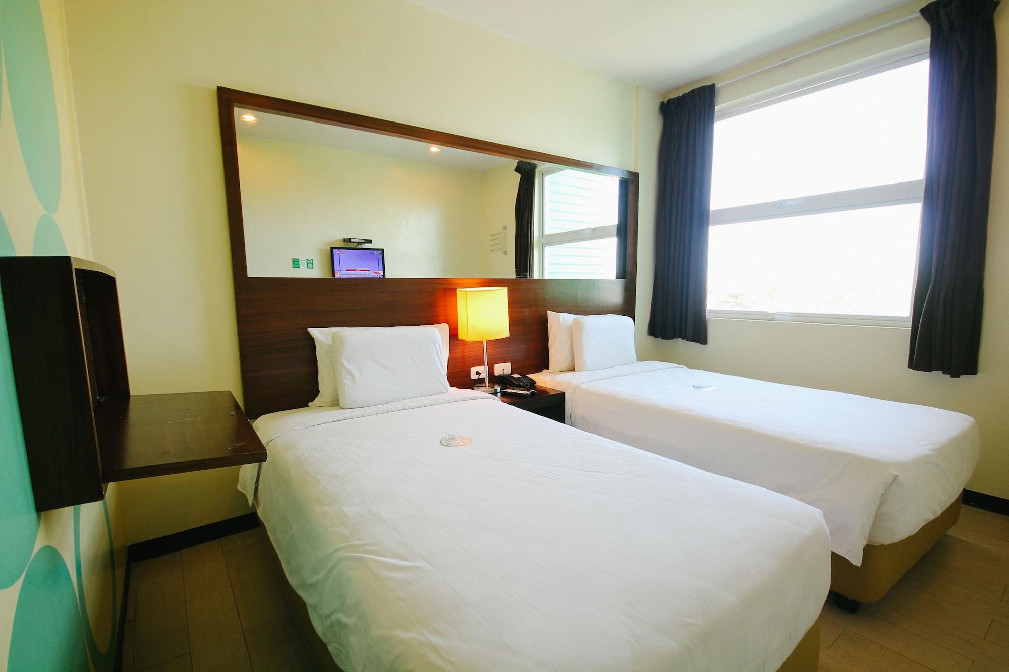 Go Hotels Баколод Экстерьер фото