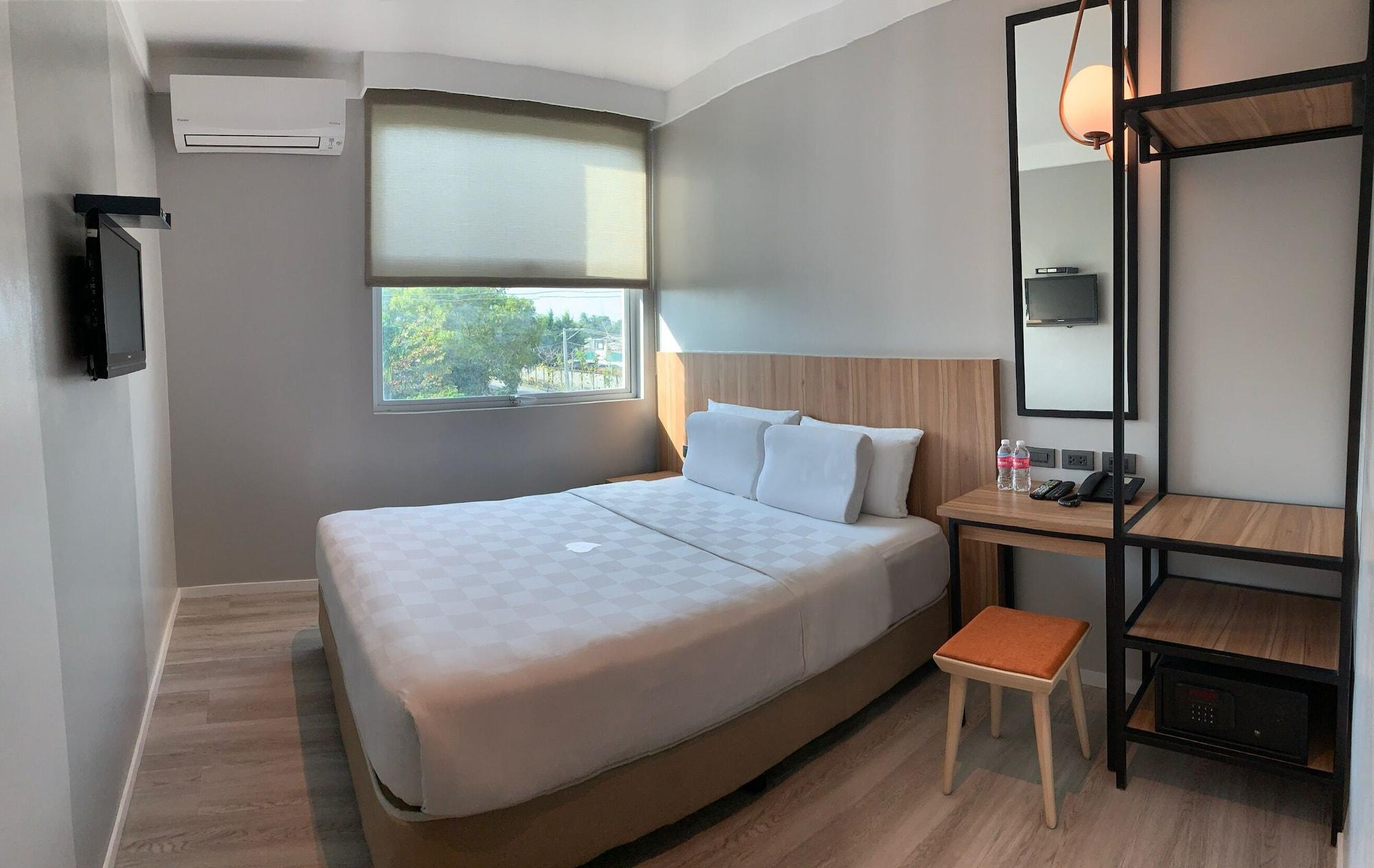 Go Hotels Баколод Экстерьер фото