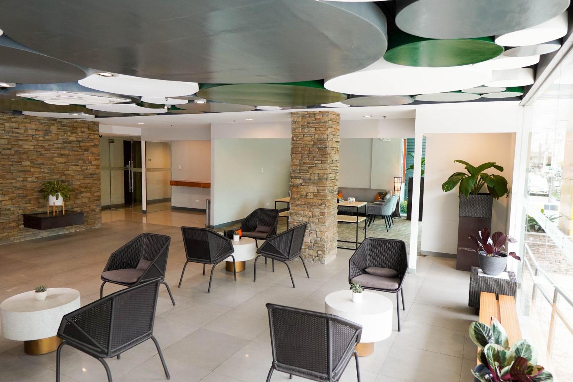 Go Hotels Баколод Экстерьер фото